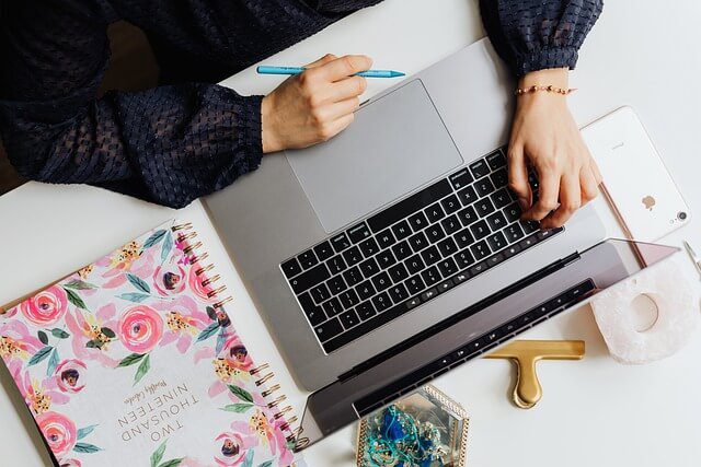 laptop waar je op kan schrijven